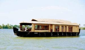 3 bedroom houseboat alleppey