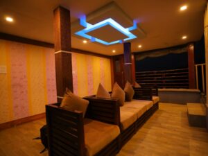 front cabin in 9 bedroom premium houseboat